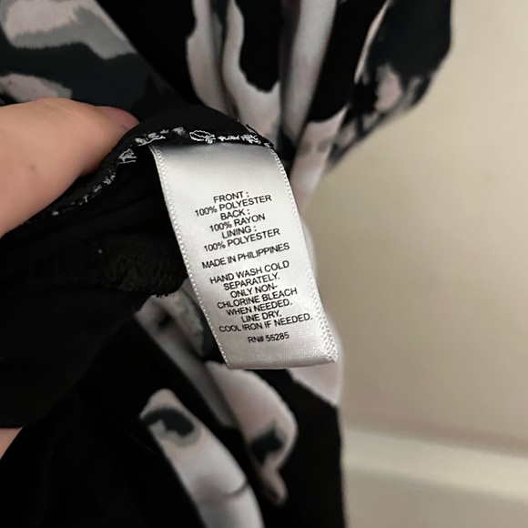 Womens Express Floral Blouse tank top dress shirt/ work/ office top size large - Picture 3 of 5